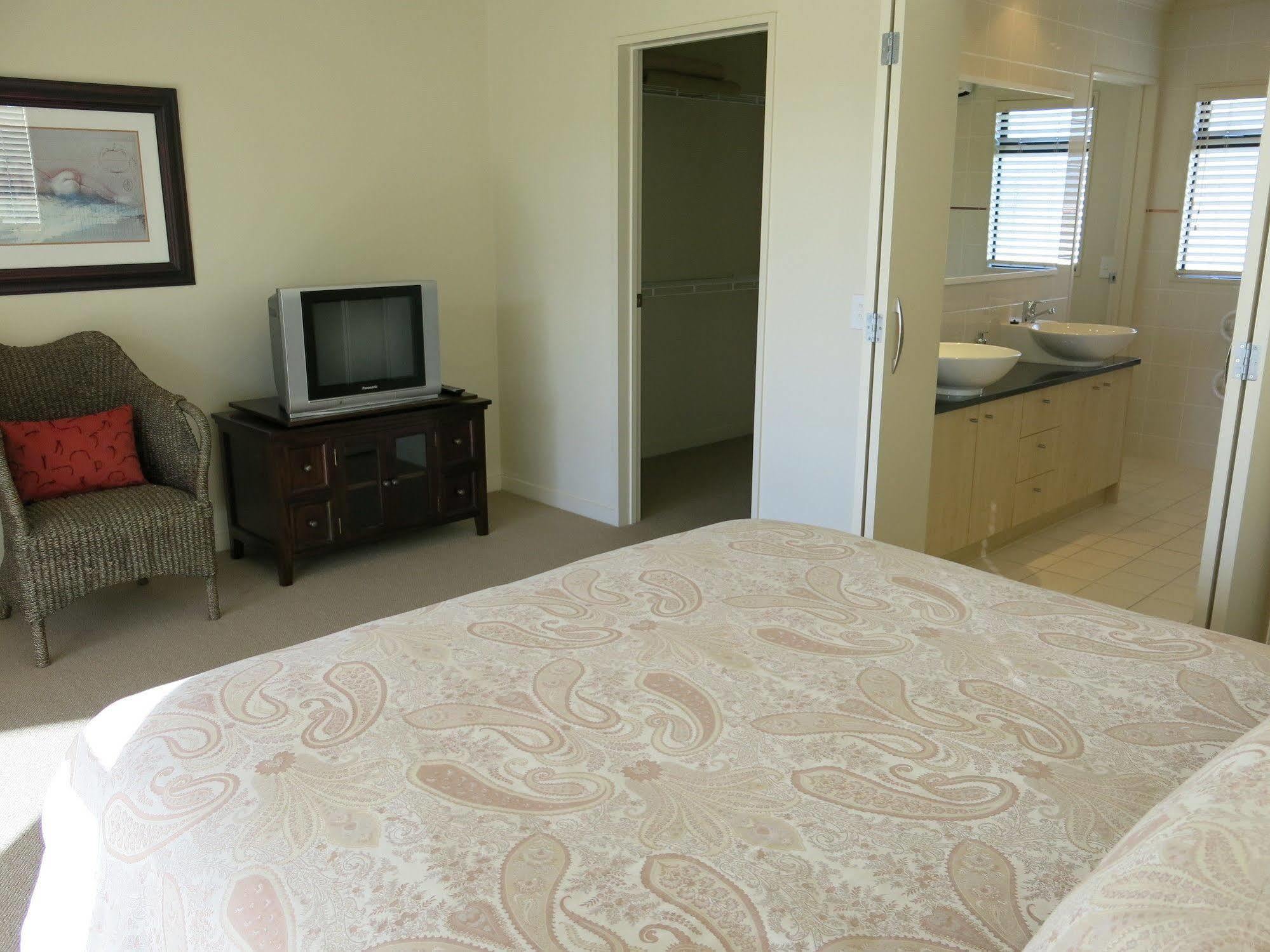 Ocean Breeze Resort Pauanui Luaran gambar